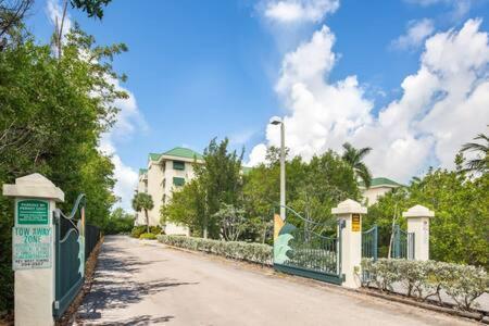Вилла The Trinidad -Pool & Parking Ки-Уэст Экстерьер фото